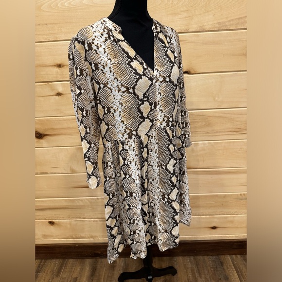 Anthropologie Maeve Juno Snakeskin Print Dress neutral 3/4 sleeve - Medium - Picture 5 of 8